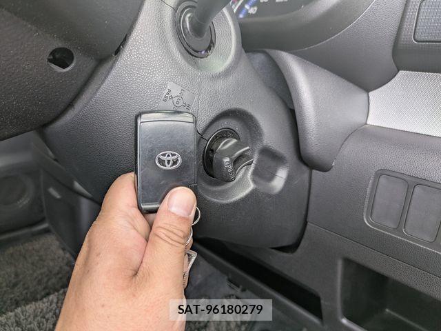 Toyota PIXIS SPACE 2013-03 6717049-15