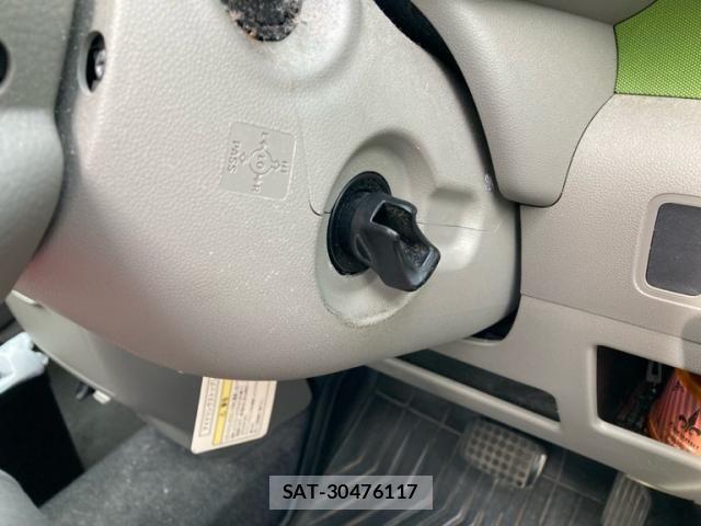 Toyota PIXIS SPACE 2013-09 7223518-20