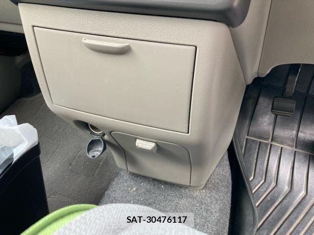 Toyota PIXIS SPACE 2013-09 7223518-25