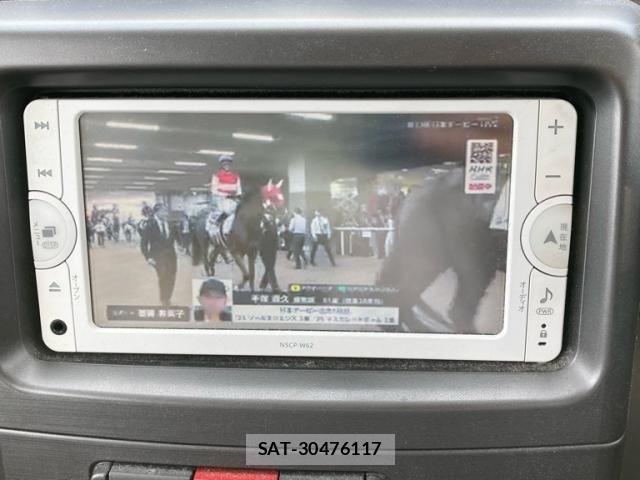 Toyota PIXIS SPACE 2013-09 7223518-27