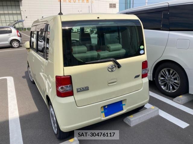Toyota PIXIS SPACE 2013-09 7223518-2