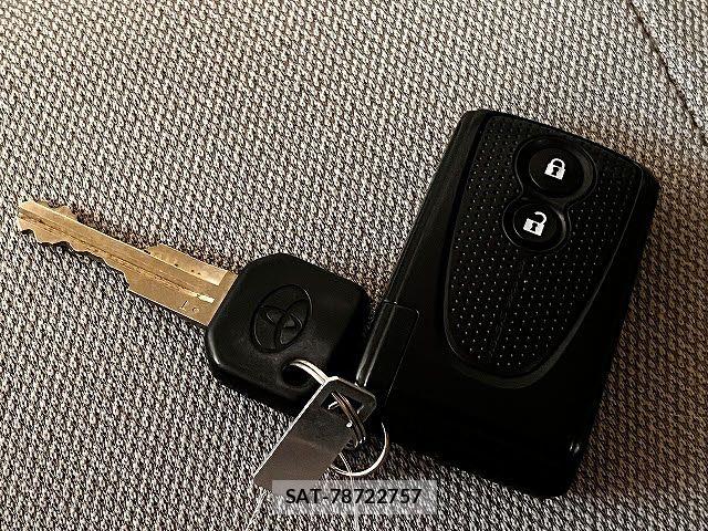 Toyota PIXIS SPACE 2015-03 7272695-25