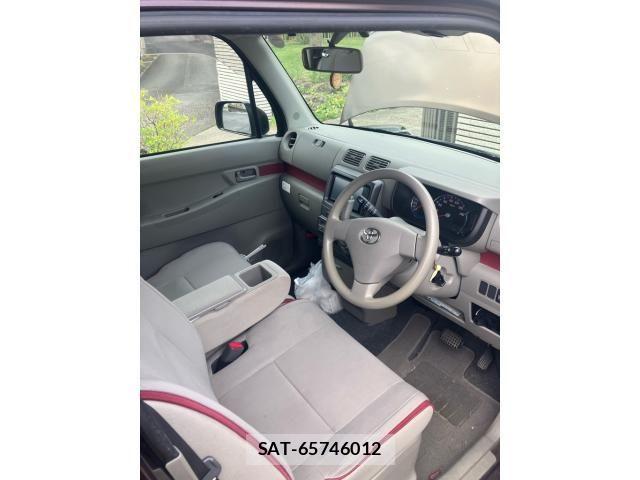Toyota PIXIS SPACE 2013-07 7329331-16