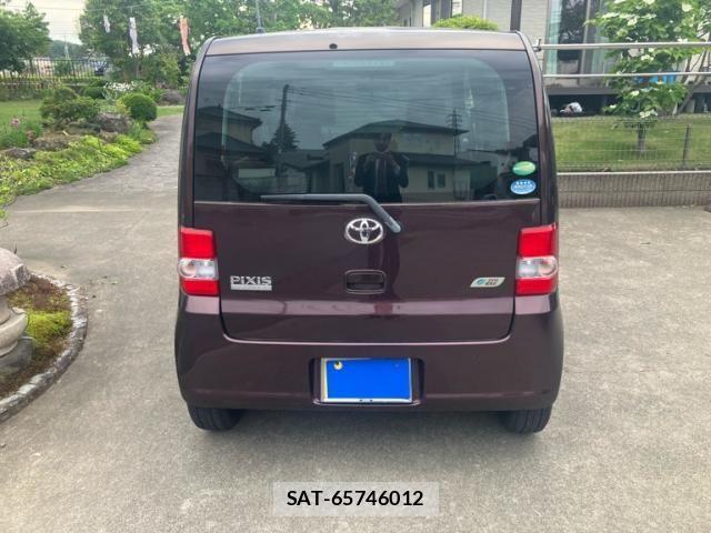 Toyota PIXIS SPACE 2013-07 7329331-3