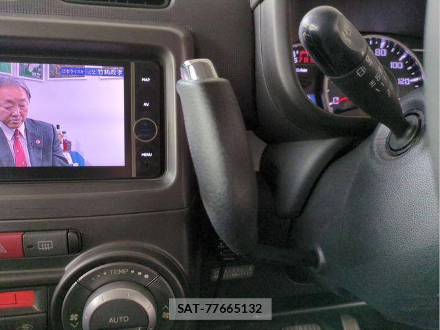 Toyota PIXIS SPACE 2015-04 7329332-10