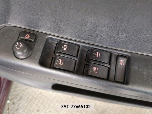 Toyota PIXIS SPACE 2015-04 7329332-29