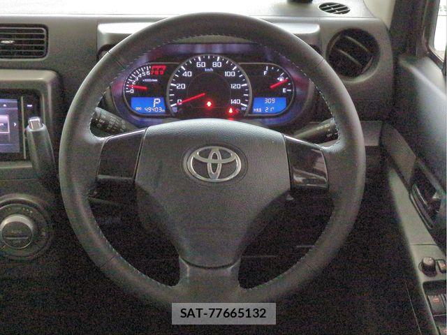 Toyota PIXIS SPACE 2015-04 7329332-8