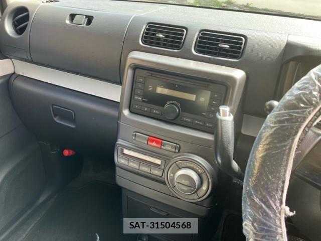 Toyota PIXIS SPACE 2013-11 7727189-15
