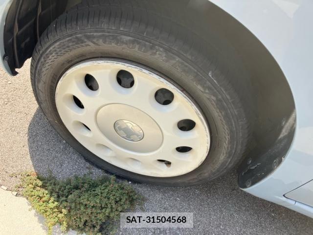 Toyota PIXIS SPACE 2013-11 7727189-8