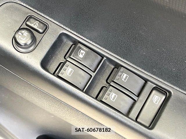 Toyota PIXIS SPACE 2016-03 7727187-4