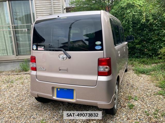 Toyota PIXIS SPACE 2012-02 7980570-3