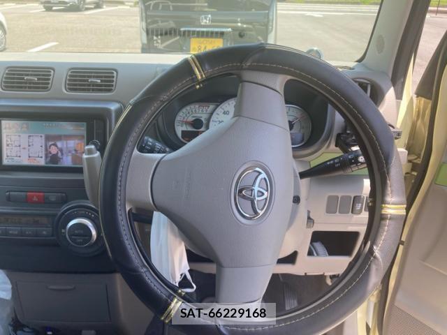 Toyota PIXIS SPACE 2014-06 8037583-15