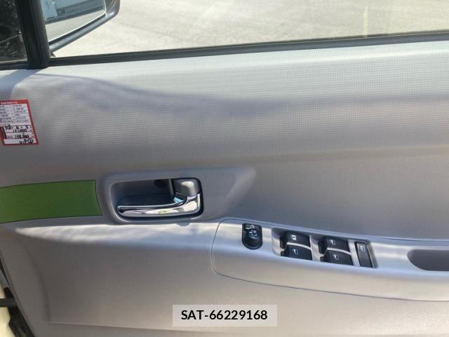 Toyota PIXIS SPACE 2014-06 8037583-18