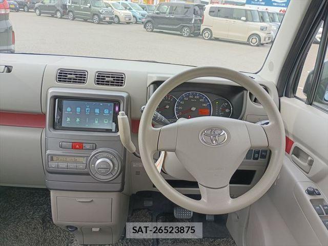 Toyota PIXIS SPACE 2012-09 8075112-1