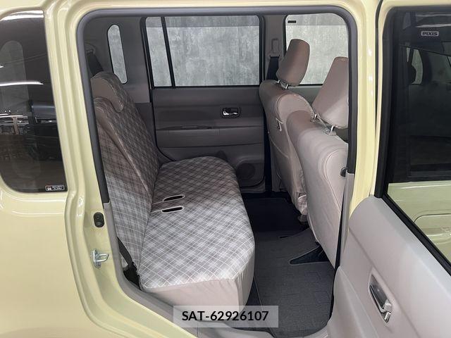 Toyota PIXIS SPACE 2016-07 8209521-12