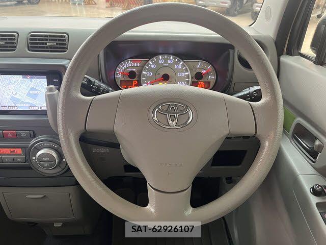 Toyota PIXIS SPACE 2016-07 8209521-13