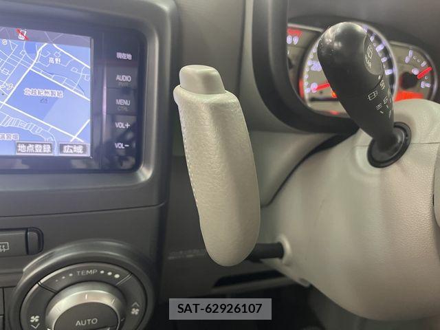 Toyota PIXIS SPACE 2016-07 8209521-19