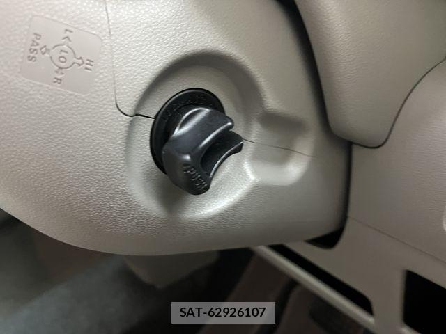 Toyota PIXIS SPACE 2016-07 8209521-21