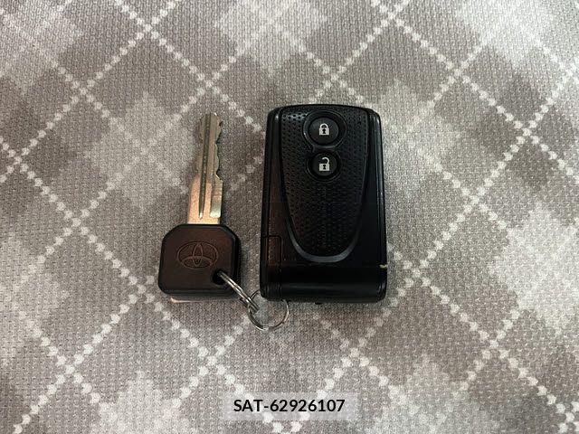 Toyota PIXIS SPACE 2016-07 8209521-25