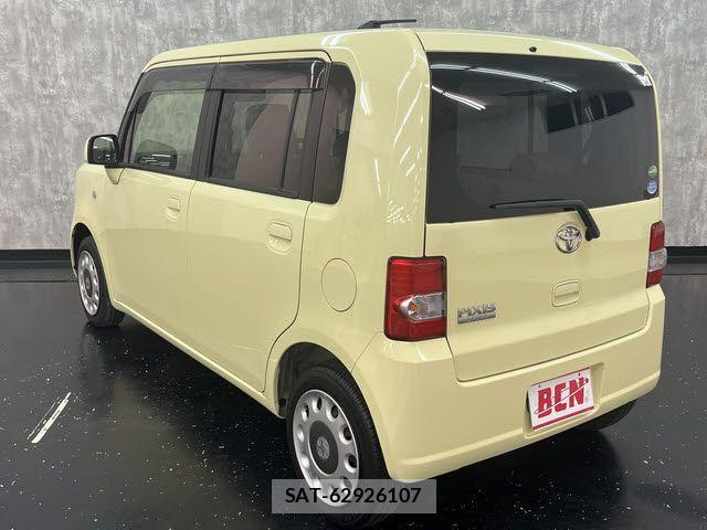 Toyota PIXIS SPACE 2016-07 8209521-8