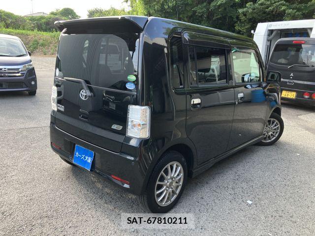 Toyota PIXIS SPACE 2014-06 8209522-2