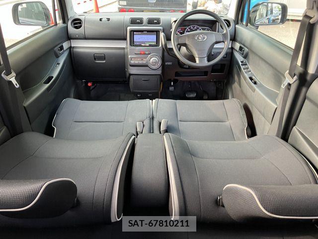 Toyota PIXIS SPACE 2014-06 8209522-5