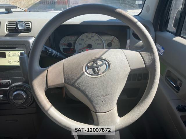Toyota PIXIS SPACE 2013-07 8246326-13