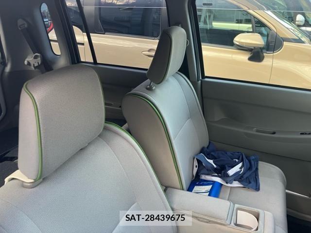Toyota PIXIS SPACE 2016-03 8246327-11