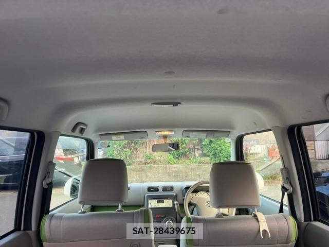 Toyota PIXIS SPACE 2016-03 8246327-13