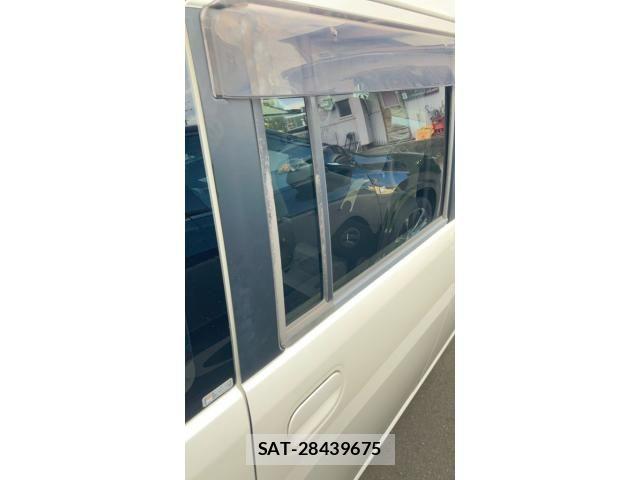 Toyota PIXIS SPACE 2016-03 8246327-24