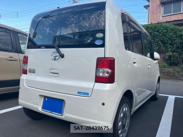 Toyota PIXIS SPACE 2016-03 8246327-4