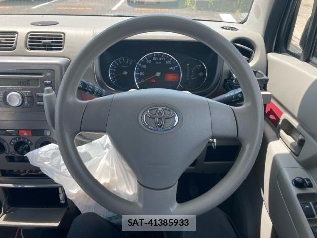 Toyota PIXIS SPACE 2012-06 8316371-12