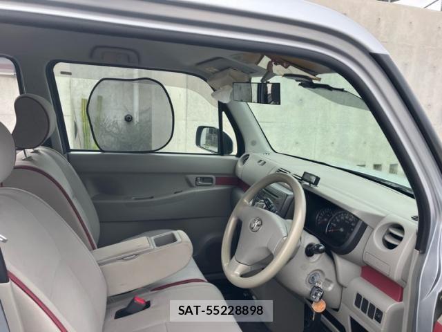 Toyota PIXIS SPACE 2012-07 8372046-16