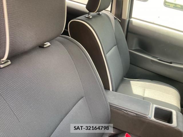 Toyota PIXIS SPACE 2016-06 8414355-11