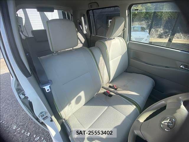 Toyota PIXIS SPACE 2016-07 8660958-11