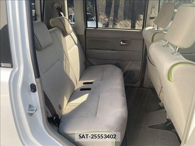Toyota PIXIS SPACE 2016-07 8660958-12