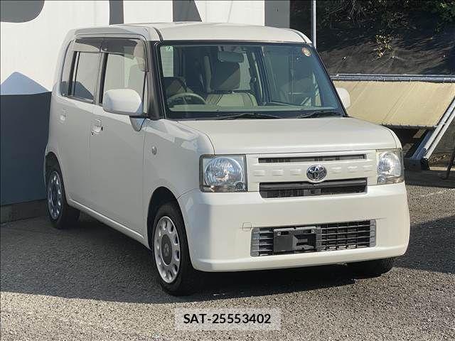 Toyota PIXIS SPACE 2016-07 8660958-2