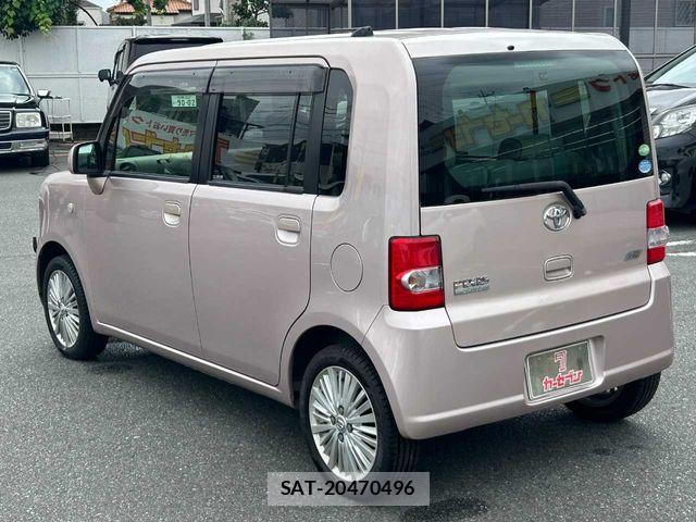 Toyota PIXIS SPACE 2013-02 8666727-26