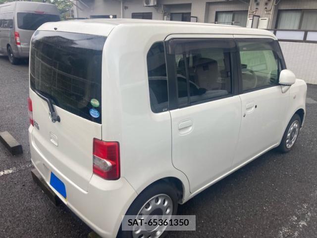 Toyota PIXIS SPACE 2016-03 8781608-3