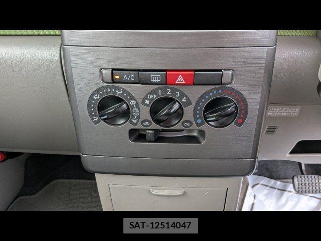 Toyota PIXIS SPACE 2013-09 8831058-10