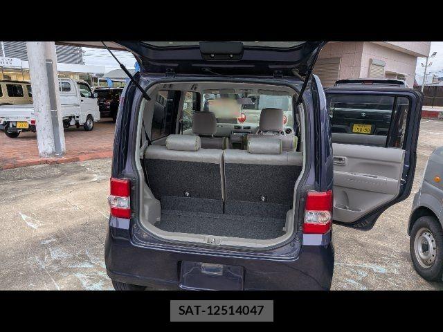 Toyota PIXIS SPACE 2013-09 8831058-13