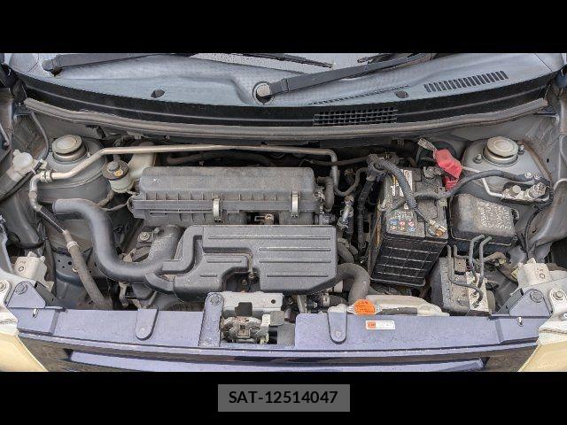 Toyota PIXIS SPACE 2013-09 8831058-15