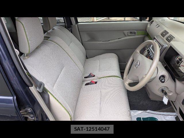 Toyota PIXIS SPACE 2013-09 8831058-1