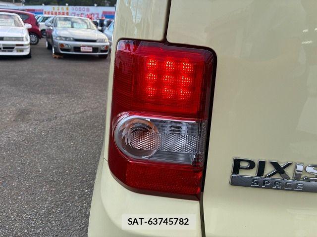 Toyota PIXIS SPACE 2012-07 8881540-16