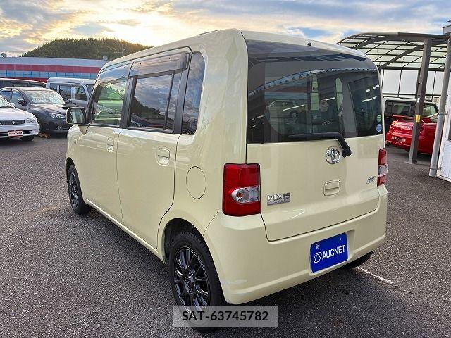 Toyota PIXIS SPACE 2012-07 8881540-6