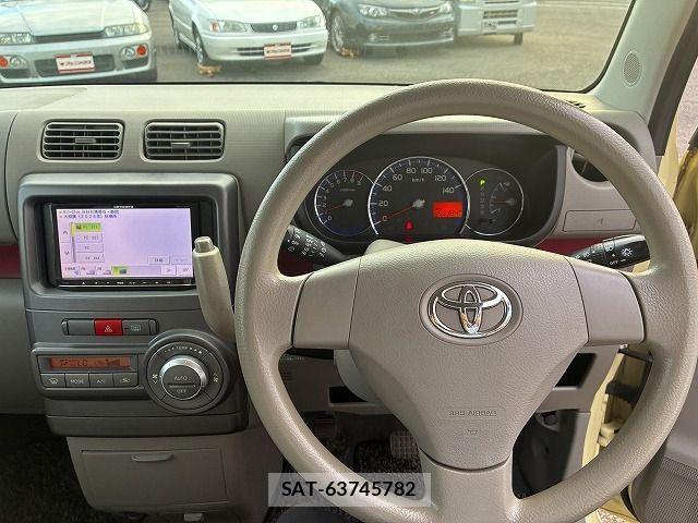 Toyota PIXIS SPACE 2012-07 8881540-7