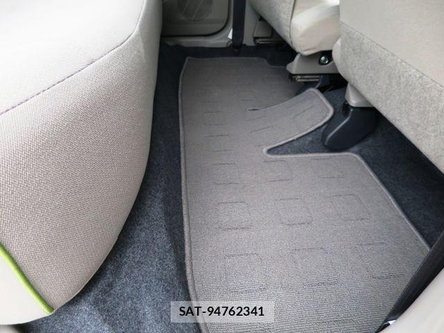 Toyota PIXIS SPACE 2015-08 8881541-10