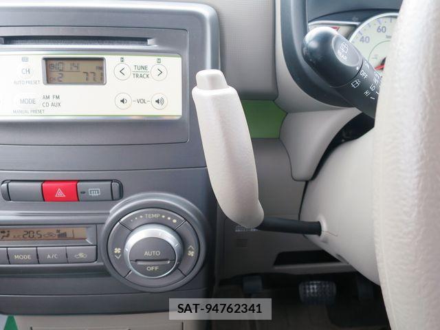Toyota PIXIS SPACE 2015-08 8881541-17