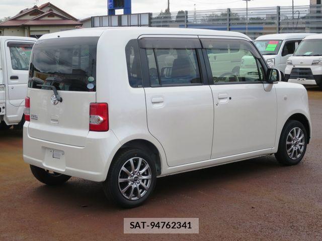 Toyota PIXIS SPACE 2015-08 8881541-2