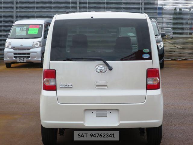 Toyota PIXIS SPACE 2015-08 8881541-3